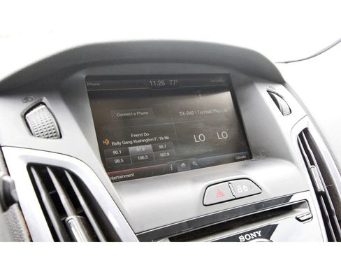 Used 2014 Ford Focus Titanium w/ Cargo Management Package FWD image 23