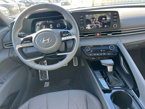 New 2026 Hyundai Elantra SEL Sport FWD image 8