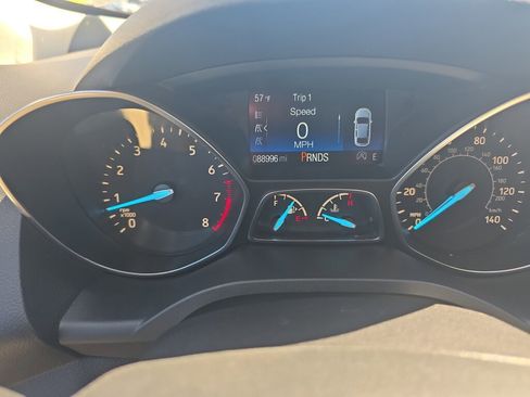 Used 2019 Ford Escape SEL image 7