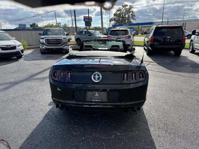 Used 2014 Ford Mustang Convertible RWD image 6