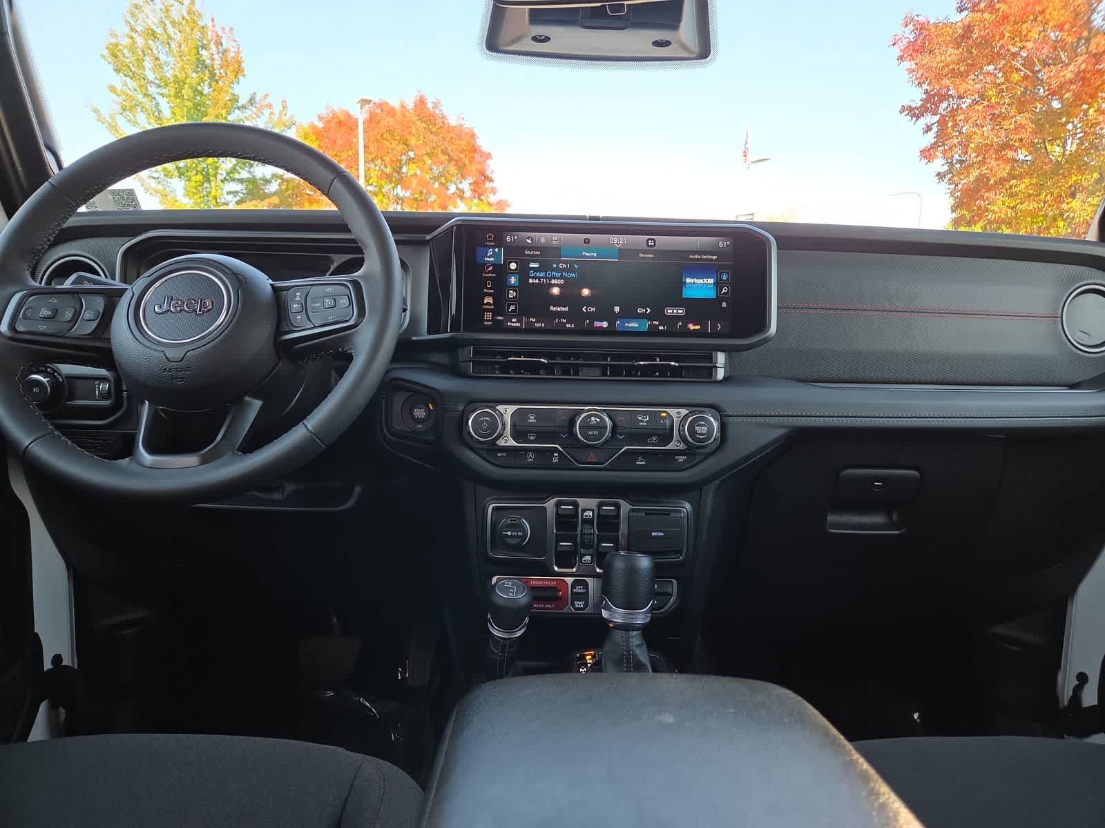 Certified 2025 Jeep Wrangler Unlimited Rubicon AWD/4WD image 18