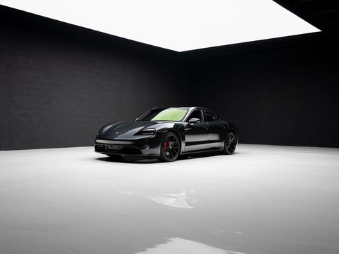 Used 2023 Porsche Taycan GTS image 79