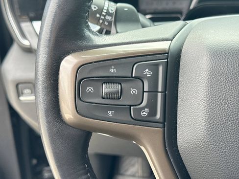 Used 2022 Chevrolet Silverado 1500 High Country w/ Technology Package AWD/4WD image 28