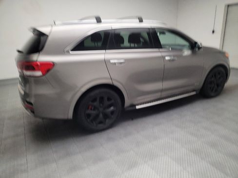 Used 2017 Kia Sorento SX AWD/4WD image 10