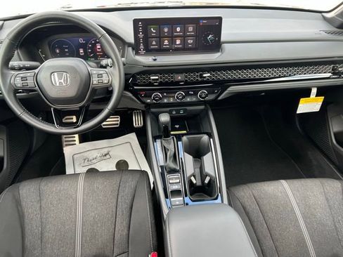 Used 2025 Honda Accord Sport image 13