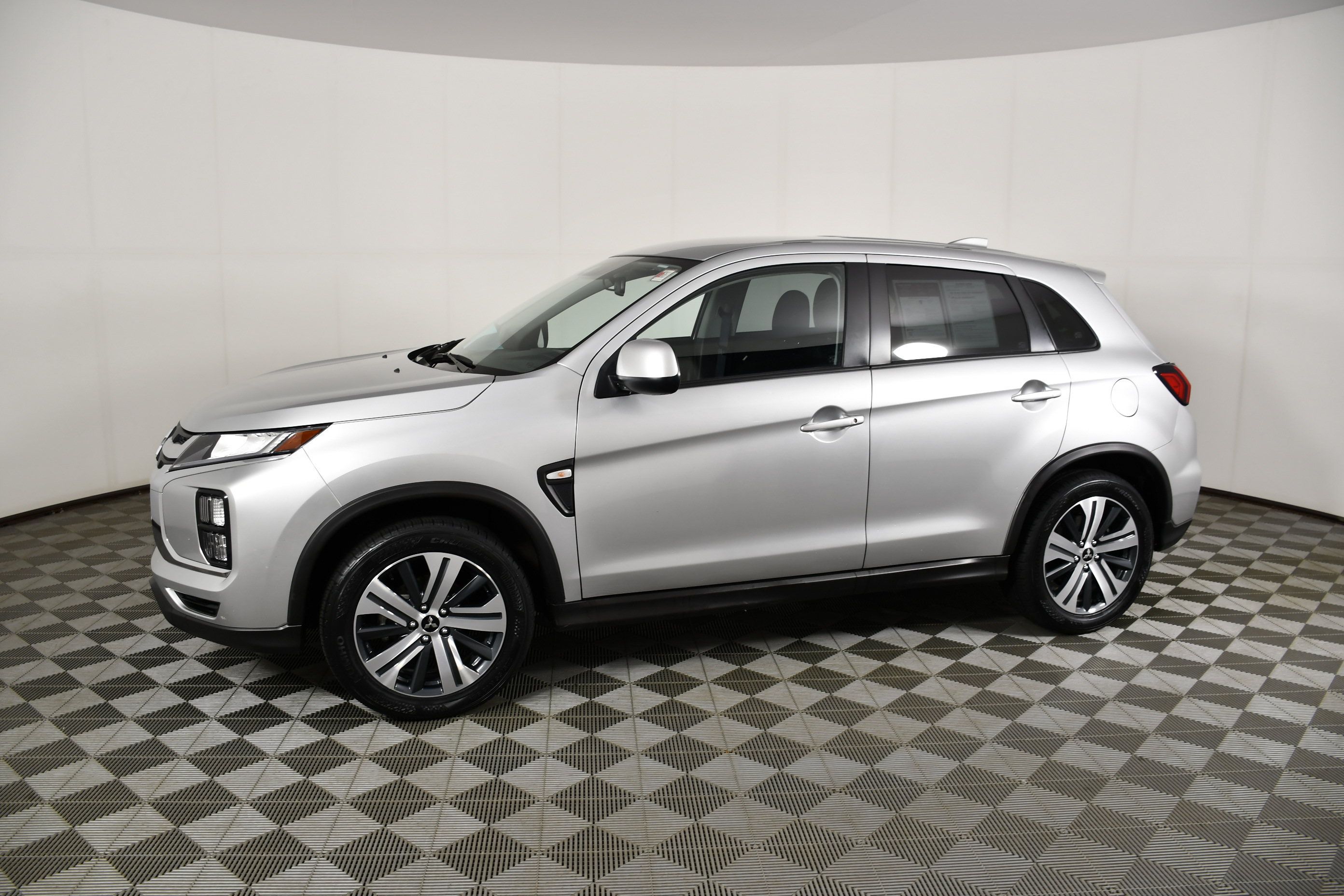 Used 2024 Mitsubishi Outlander Sport ES AWD/4WD image 9