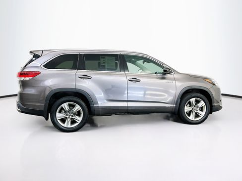 Used 2017 Toyota Highlander Limited w/ Carpet Mat Package AWD/4WD image 10