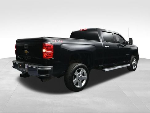 Used 2019 Chevrolet Silverado 2500 W/T AWD/4WD image 5