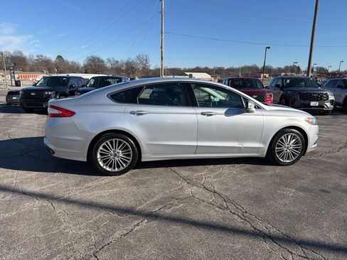 Used 2014 Ford Fusion SE w/ Equipment Group 202A image 4