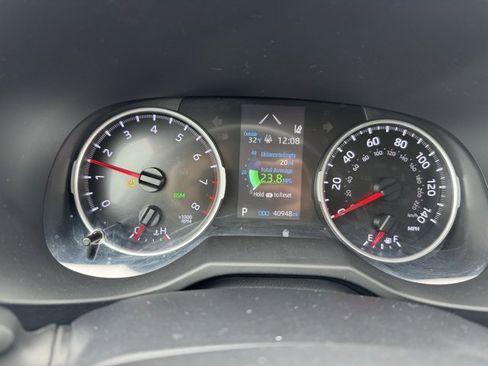 Certified 2022 Toyota RAV4 XLE image 23