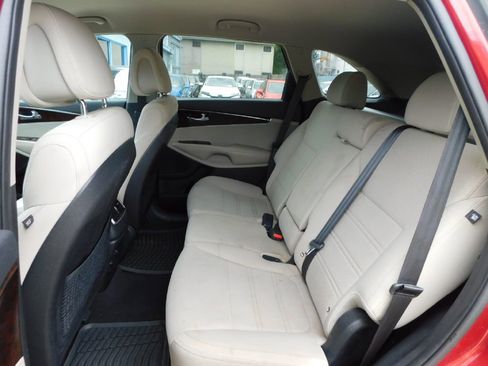 Used 2016 Kia Sorento FWD w/ LX Convenience Package image 25