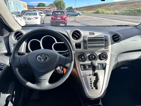 Used 2010 Toyota Matrix FWD image 7
