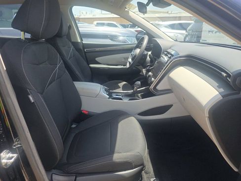 Used 2024 Hyundai Tucson SE FWD image 15