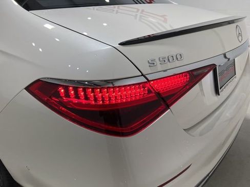Used 2022 Mercedes-Benz S 500 4MATIC w/ AMG Line Package image 14