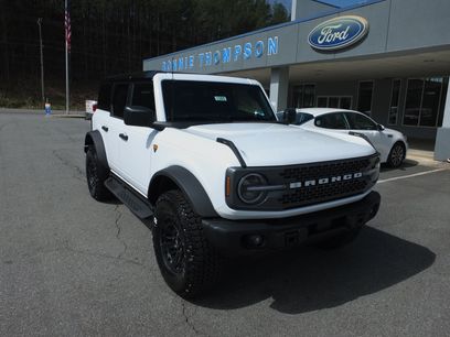 New 2026 Ford Bronco Badlands w/ Sasquatch Package