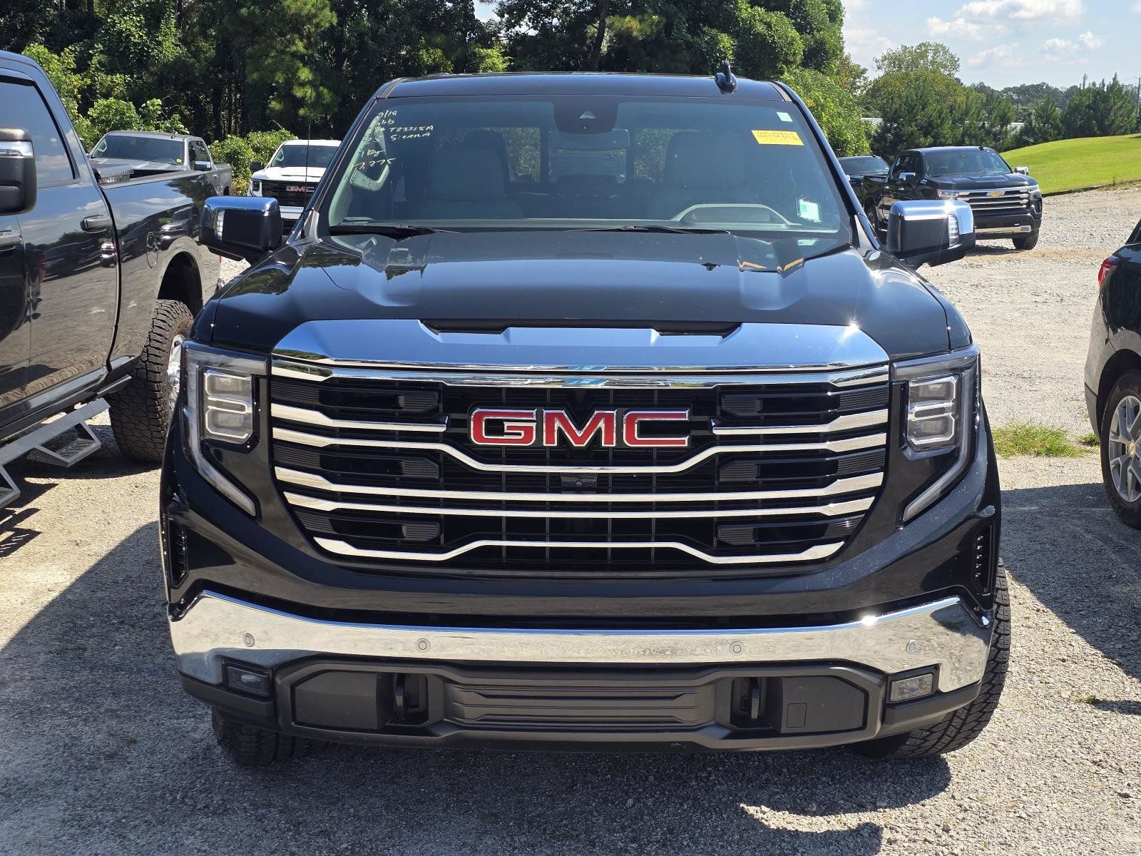 Used 2025 GMC Sierra 1500 SLT w/ SLT Premium Plus Package AWD/4WD image 2