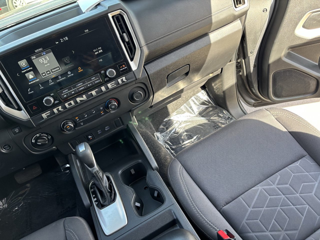 Used 2025 Nissan Frontier SV AWD/4WD image 14