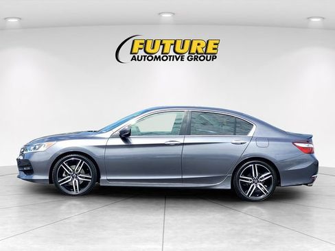 Used 2017 Honda Accord Sport image 7