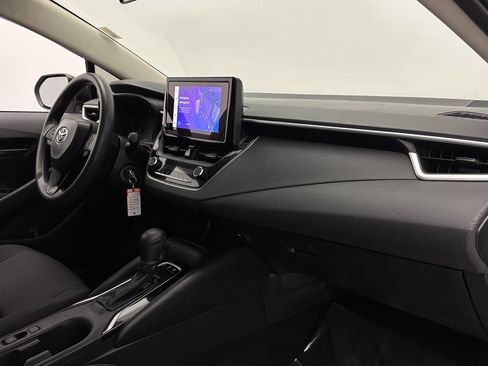 Used 2024 Toyota Corolla LE FWD image 31
