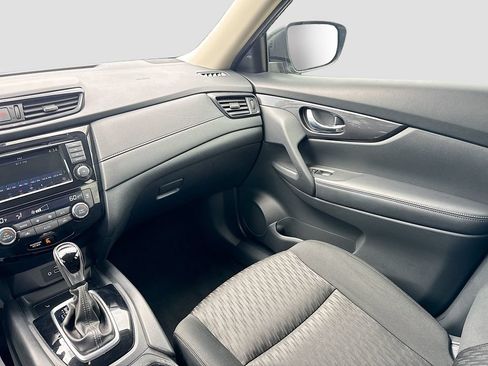 Used 2018 Nissan Rogue SV FWD image 26