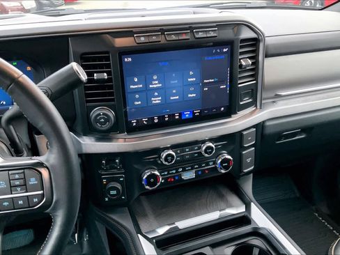 Used 2024 Ford F250 Platinum image 6