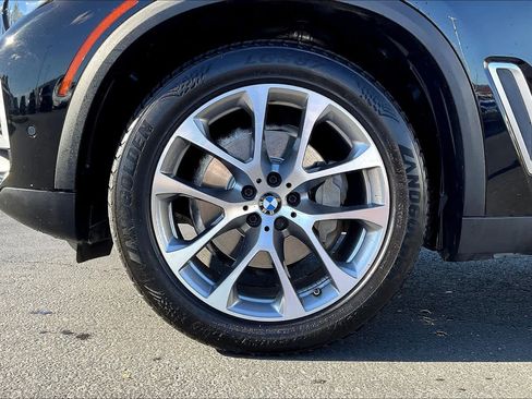 Used 2020 BMW X5 xDrive40i w/ Premium Package image 12