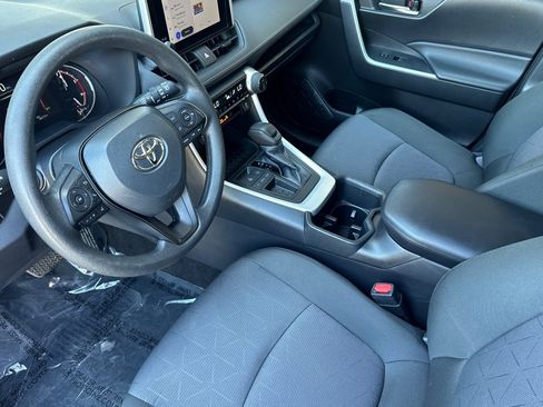 Used 2024 Toyota RAV4 XLE FWD image 4