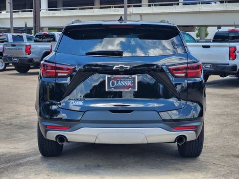 Used 2024 Chevrolet Blazer LT w/ Convenience Package FWD image 6