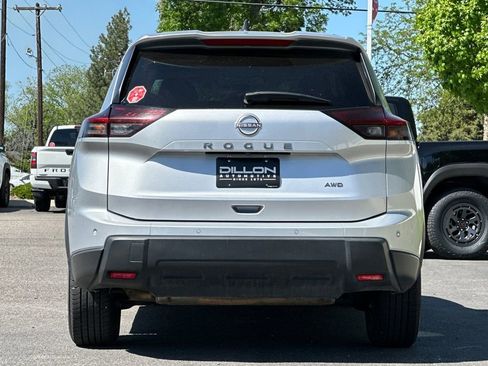 Used 2024 Nissan Rogue S AWD/4WD image 5