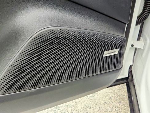 Used 2025 Porsche Macan 4 Electric image 21