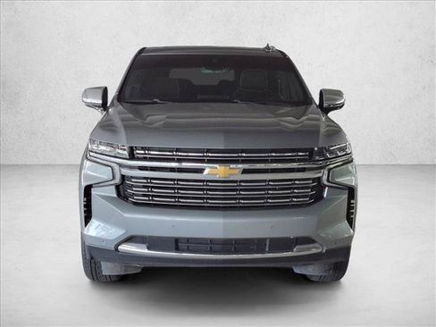 Used 2023 Chevrolet Suburban Premier RWD image 2