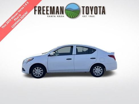 Used 2019 Nissan Versa S Plus FWD image 1