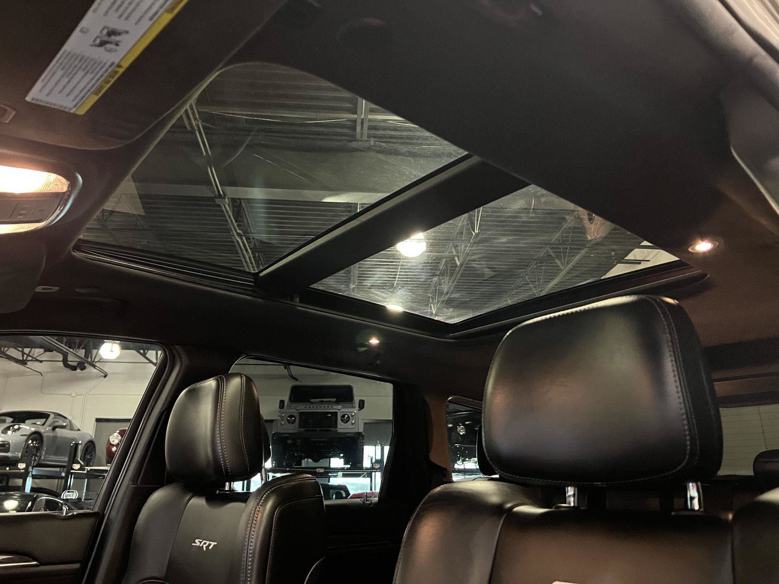 Used 2019 Jeep Grand Cherokee SRT AWD/4WD image 30