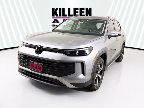 New 2026 Volkswagen Tiguan SE AWD/4WD image 3