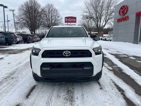 Used 2025 Toyota 4Runner SR5 image 8
