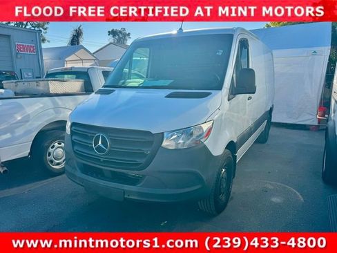 Used 2022 Mercedes-Benz Sprinter 1500 image 5
