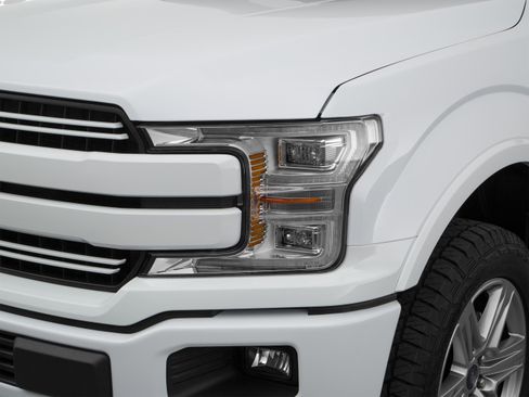 Used 2018 Ford F150 Lariat w/ Equipment Group 501A Mid AWD/4WD image 51