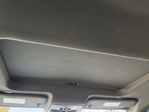 Used 2024 GMC Sierra 1500 AT4 w/ Technology Package image 7