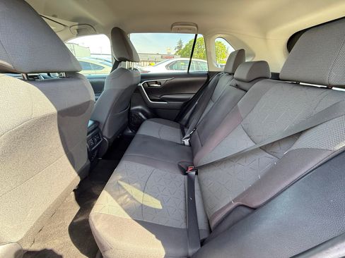 Used 2023 Toyota RAV4 XLE FWD image 6