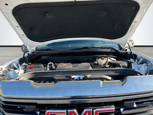 Used 2024 GMC Sierra 1500 AT4 w/ Technology Package image 30