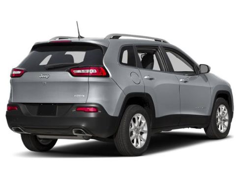 Used 2015 Jeep Cherokee Latitude FWD image 5