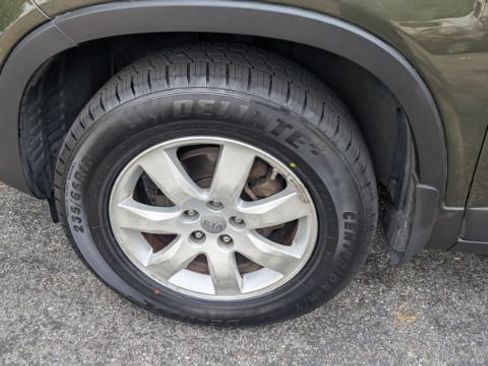 Used 2012 Kia Sorento FWD image 9