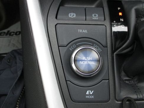 Used 2024 Toyota RAV4 XSE image 22