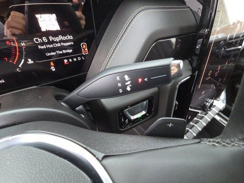 New 2026 GMC Yukon XL Elevation w/ Elevation Premium Package image 15