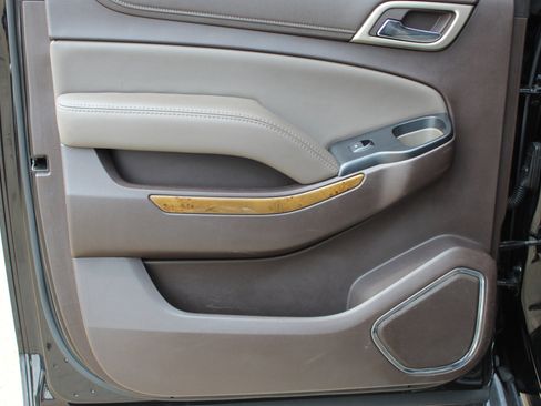 Used 2017 GMC Yukon XL Denali w/ Open Road Package image 15