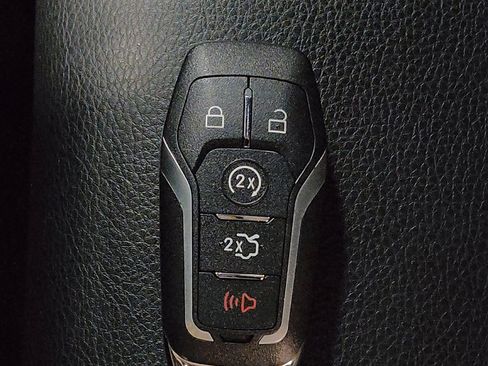 Used 2017 Lincoln MKX Premiere AWD/4WD image 32