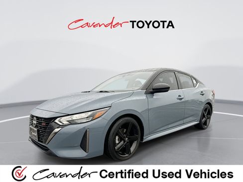 Used 2025 Nissan Sentra SR FWD image 1