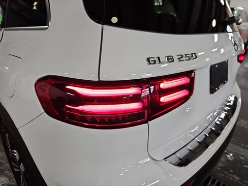 New 2026 Mercedes-Benz GLB 250 image 36