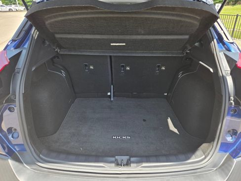 Used 2020 Nissan Kicks SR FWD image 27