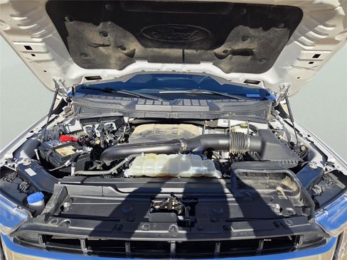 Used 2021 Ford F150 Lariat w/ Trailer Tow Package image 31